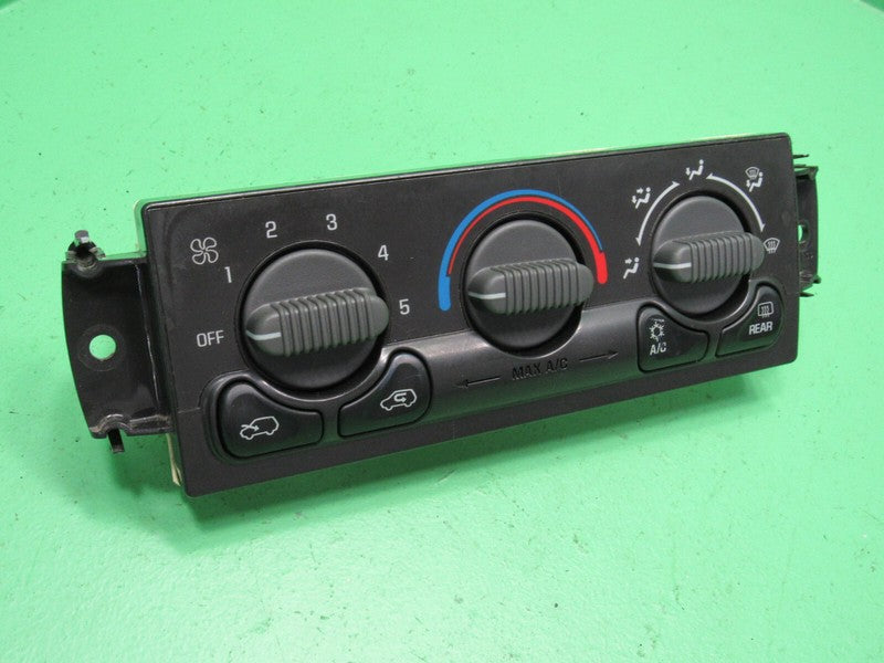 15054698 99-02 SIERRA SILVERADO YUKON AC MANUAL CLIMATE TEMP CONTROL R