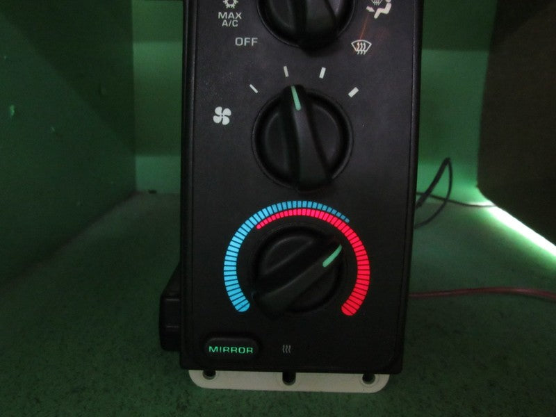 05015736AA 99-02 DODGE RAM A/C AC HEATER MANUAL CLIMATE TEMP CONTROL R