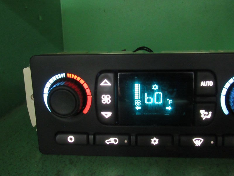 15107730 TAHOE ESCALADE SILVERADO AC DIGITAL CLIMATE TEMP CONTROL LED 