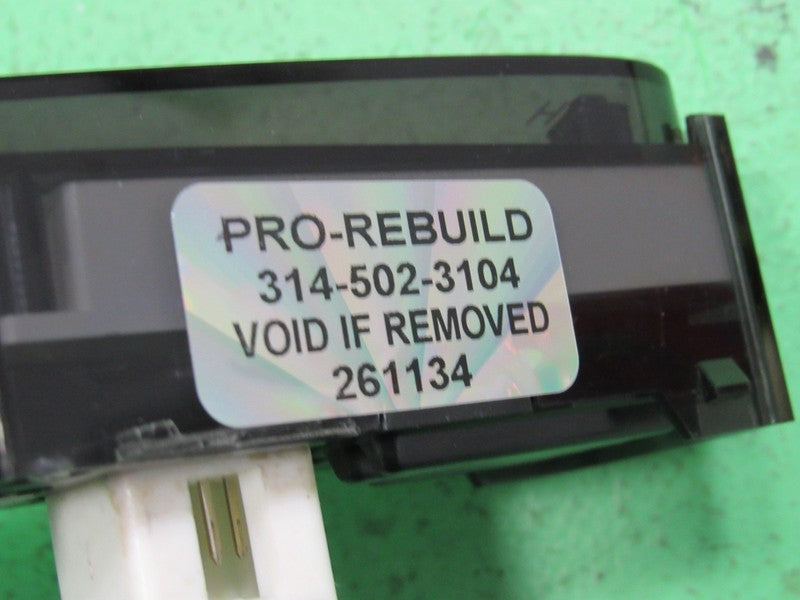 03-08 TOYOTA MATRIX DIGITAL CLOCK DASH DISPLAY SCREEN 83910-02100 REBU
