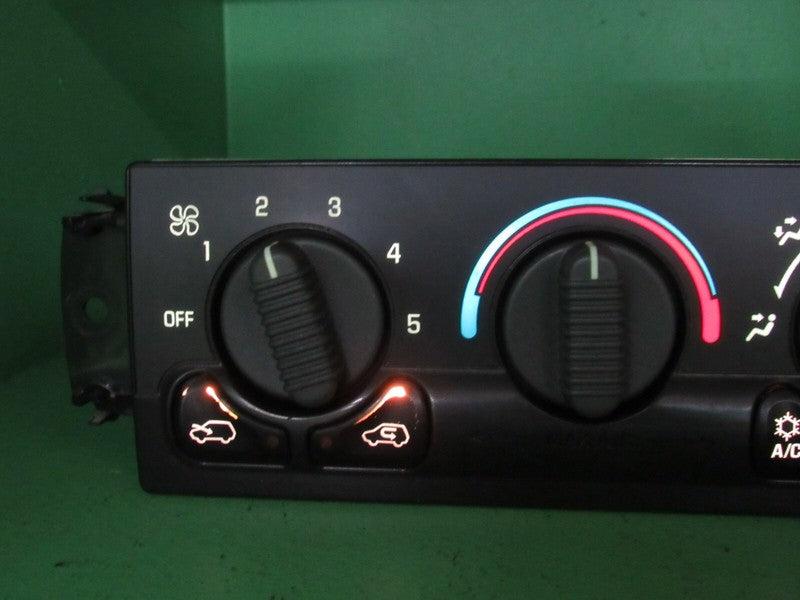 15054697 99-02 SIERRA SILVERADO TAHOE AC MANUAL CLIMATE TEMP CONTROL R