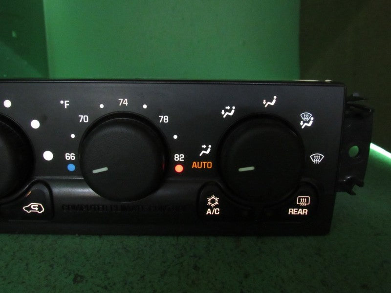 15072169 02 CADILLAC ESCALADE A/C AUTO CLIMATE TEMP CONTROL REBUILT 17