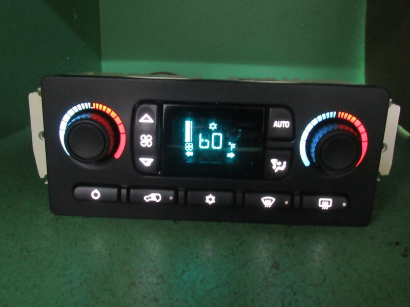 10367041 TAHOE ESCALADE SILVERADO AC DIGITAL CLIMATE TEMP CONTROL LED 