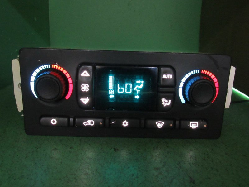 15195568 HUMMER H2 A/C DIGITAL CLIMATE TEMPERATURE HEATER CONTROL LED 