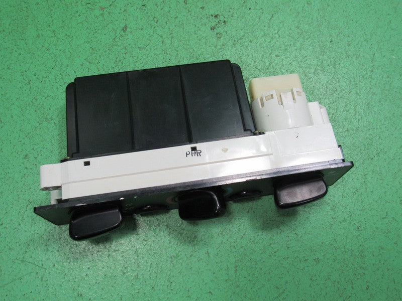 88650-35121 01-04 TOYOTA TACOMA MANUAL HEATER AC CLIMATE CONTROL REBUI