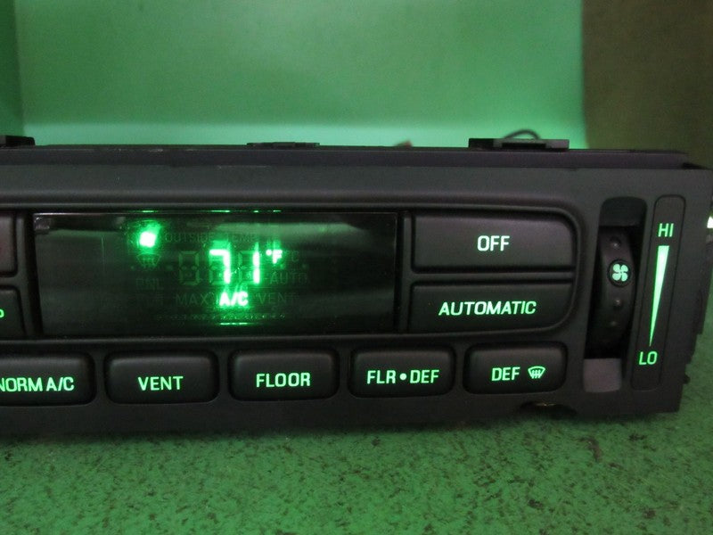 03-11 CROWN VIC EATC AUTOMATIC CLIMATE HEATER CONTROL 6W7H-19C933-AA R