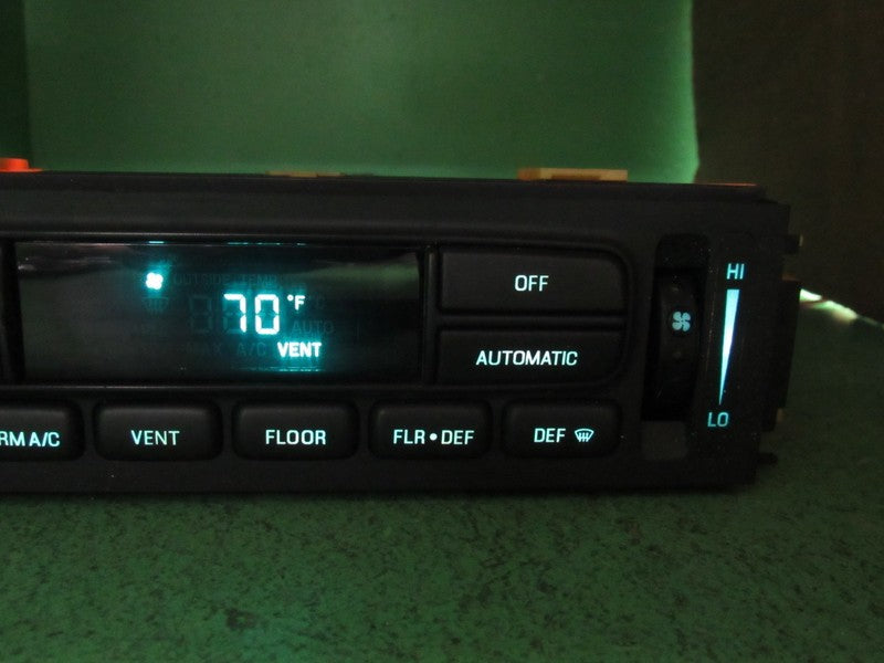 96-97 TOWN CAR EATC AUTOMATIC CLIMATE HEATER CONTROL F7VH-19C933-AA RE
