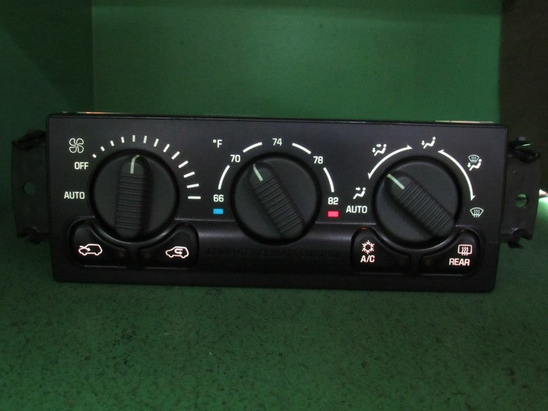 15060162 00-02 TAHOE SILVERADO YUKON A/C AUTO CLIMATE TEMP CONTROL REB