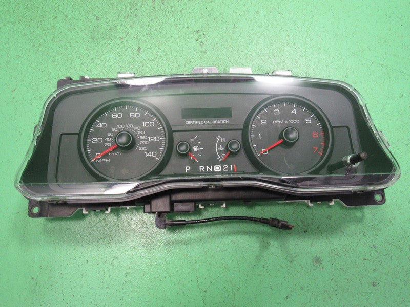 06 CROWN VICTORIA P71 INSTRUMENT GAUGE CLUSTER SPEEDO TACH MILEAGE PRO