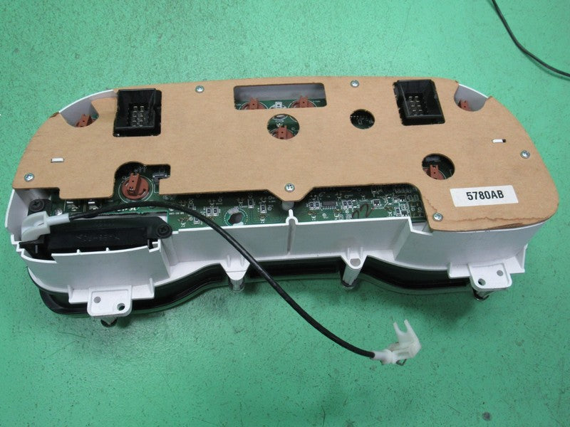 00-01 DODGE RAM GAS INSTRUMENT GAUGE CLUSTER SPEEDOMETER TACH 265K TES