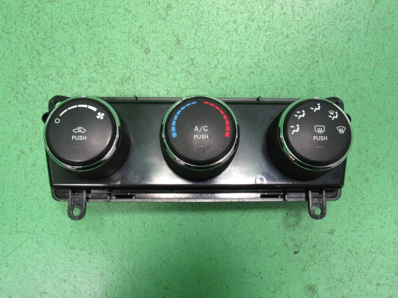 55111952AE 09-10 DODGE CHALLENGER HEATER A/C CLIMATE TEMP CONTROL REBU