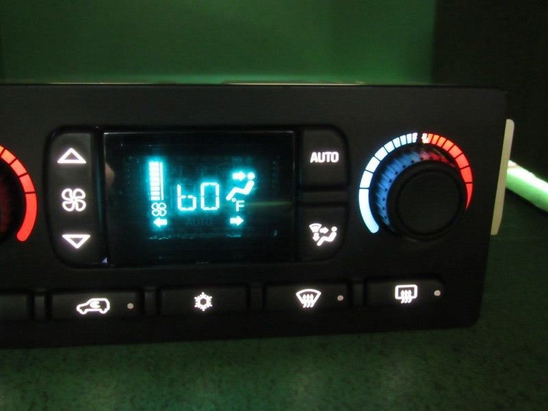 15201969 TAHOE ESCALADE SILVERADO AC DIGITAL CLIMATE TEMP CONTROL LED 