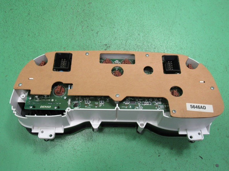 01-04 DODGE DAKOTA MPH INSTRUMENT GAUGE CLUSTER SPEEDO TACH MILEAGE PR