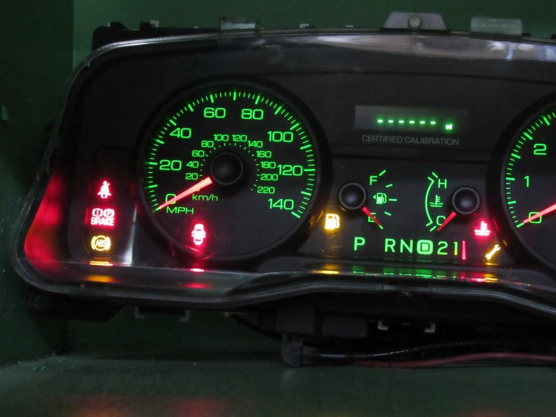 06 CROWN VICTORIA P71 INSTRUMENT GAUGE CLUSTER SPEEDO TACH MILEAGE PRO