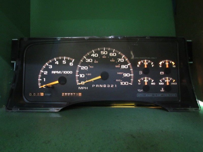 97-98 C/K TRUCK SUBURBAN INSTRUMENT GAUGE CLUSTER SPEEDO TACH 282K REB