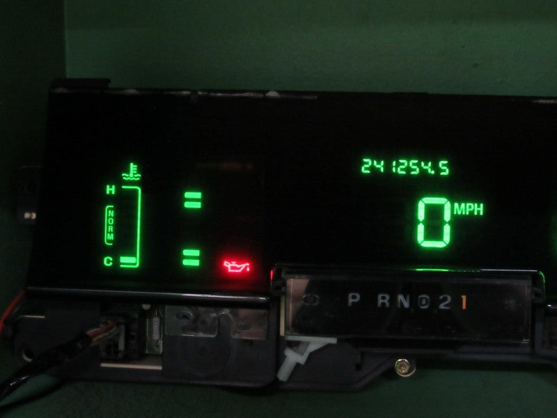 01-02 CROWN VIC GRAND MARQUIS DIGITAL INSTRUMENT GAUGE CLUSTER SPEEDO 