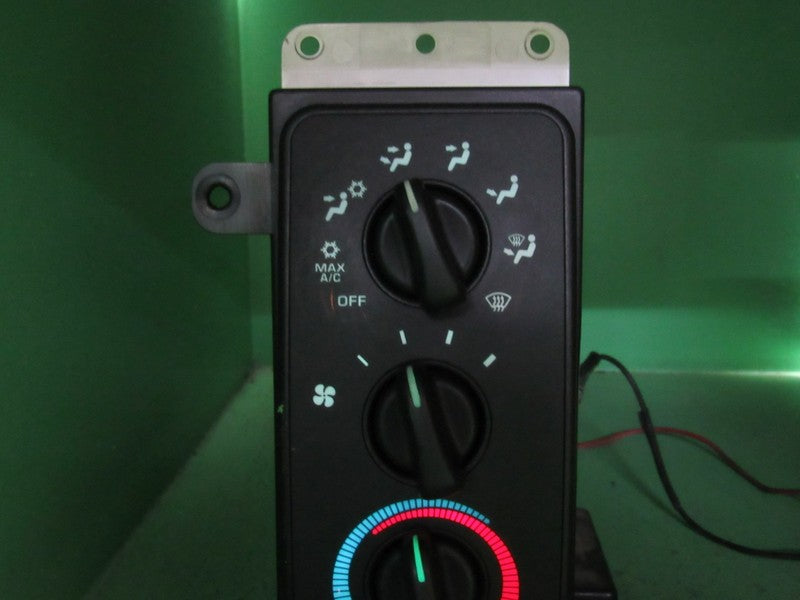 55056700AD 99-02 DODGE RAM A/C AC HEATER MANUAL CLIMATE TEMP CONTROL R