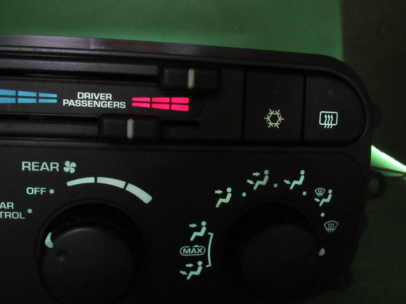 55056249AD 01-03 DURANGO A/C DUAL ZONE CLIMATE HEATER TEMP CONTROL REB