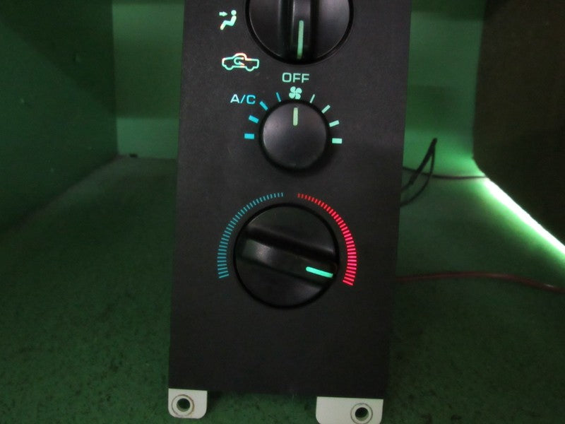 55037030 94-97 DODGE RAM A/C AC HEATER MANUAL CLIMATE TEMP CONTROL REB