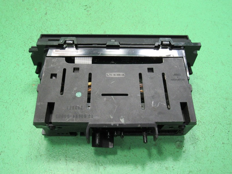 03-11 CROWN VIC EATC AUTOMATIC CLIMATE HEATER CONTROL 6W7H-19C933-AA R
