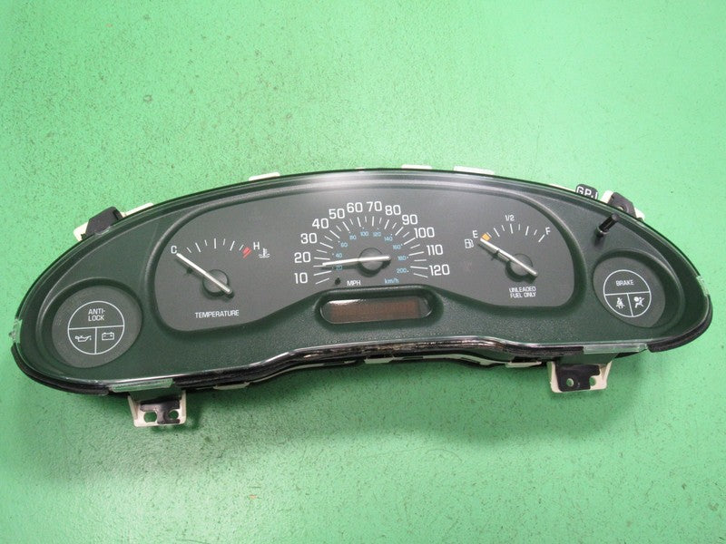 97-98 BUICK CENTURY INSTRUMENT GAUGE CLUSTER GAUGES SPEEDO TACH MILEAG