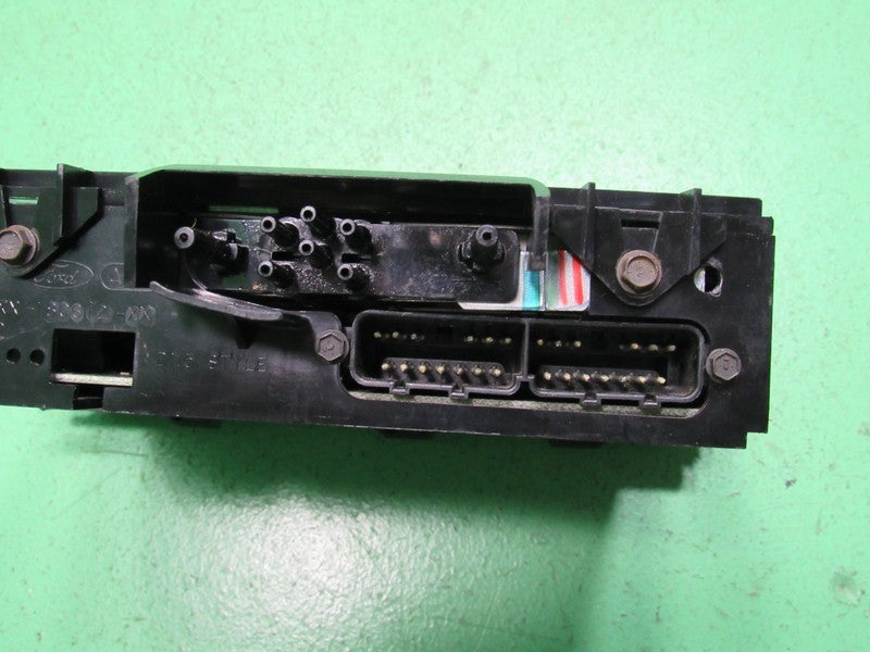 03-11 CROWN VIC EATC AUTOMATIC CLIMATE HEATER CONTROL 3W7H-19C933-AB R