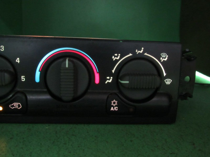 09361355 99-02 SIERRA SILVERADO TAHOE AC MANUAL CLIMATE TEMP CONTROL R