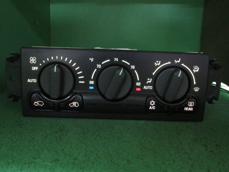 15060162 00-02 TAHOE SILVERADO YUKON A/C AUTO CLIMATE TEMP CONTROL REB