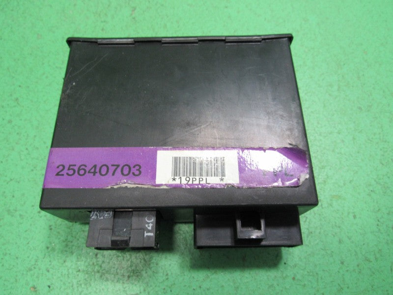 97-99 OLDS AURORA SENTINEL HEADLIGHT LIGHTING CONTROL MODULE 25640703 