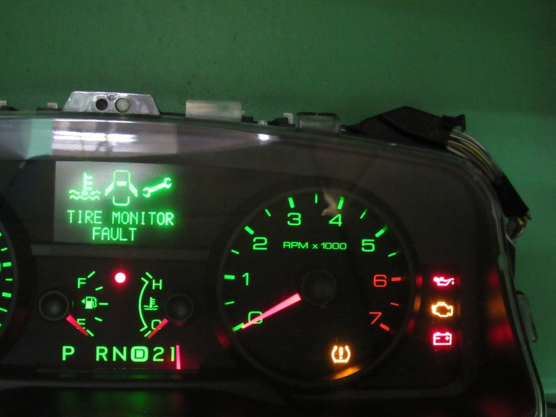 09-11 CROWN VICTORIA INSTRUMENT GAUGE CLUSTER SPEEDO TACH MILEAGE PROG