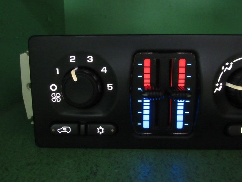 10370034 SILVERADO TAHOE SIERRA YUKON AC MANUAL CLIMATE  CONTROL LED R