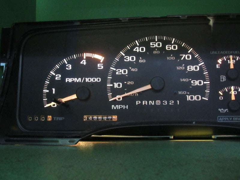 95-96 C/K TRUCK SUBURBAN INSTRUMENT GAUGE CLUSTER SPEEDO TACH 343K REB