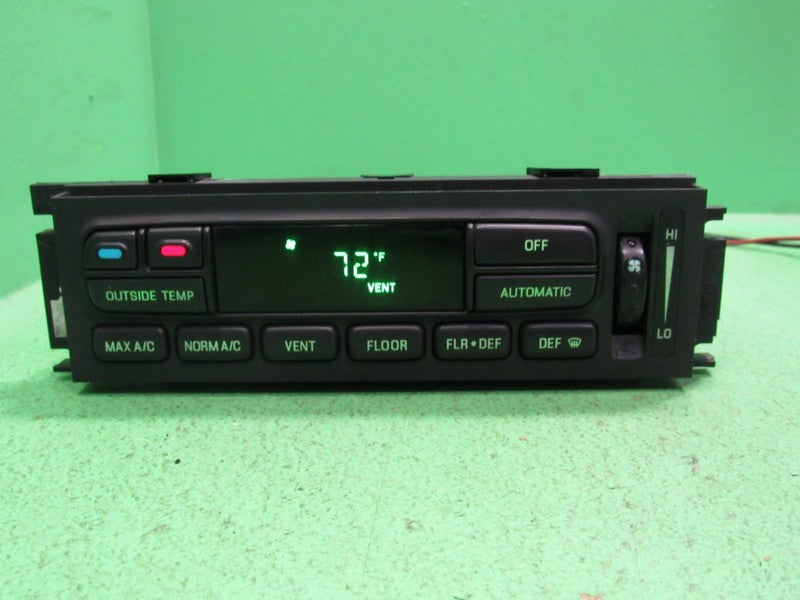 01-02 CROWN VIC EATC AUTOMATIC CLIMATE HEATER CONTROL 1W7H-19C933-AA R