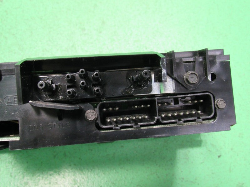 03-11 CROWN VIC EATC AUTOMATIC CLIMATE HEATER CONTROL 6W7H-19C933-AA R