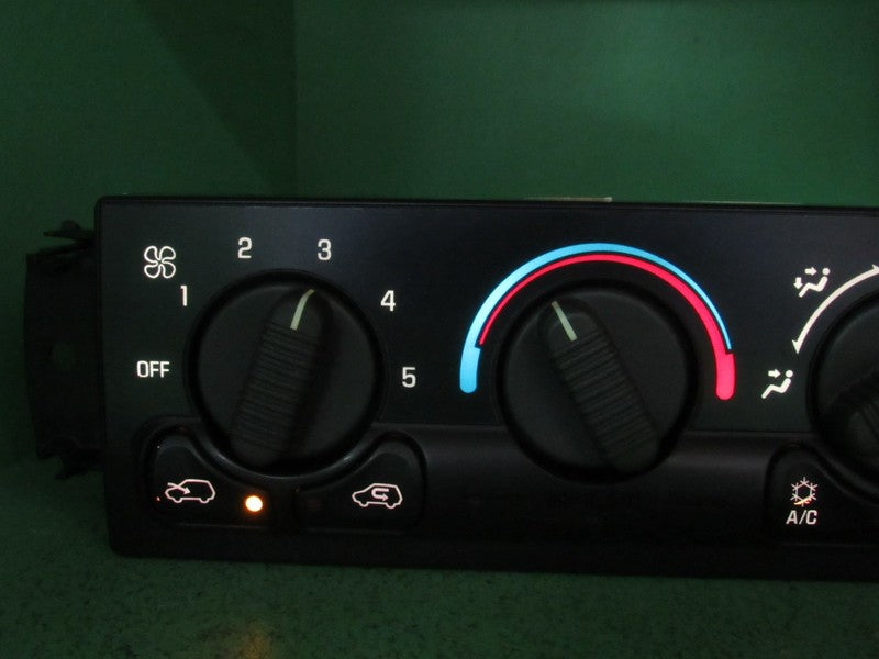 09361355 99-02 SIERRA SILVERADO TAHOE AC MANUAL CLIMATE TEMP CONTROL R