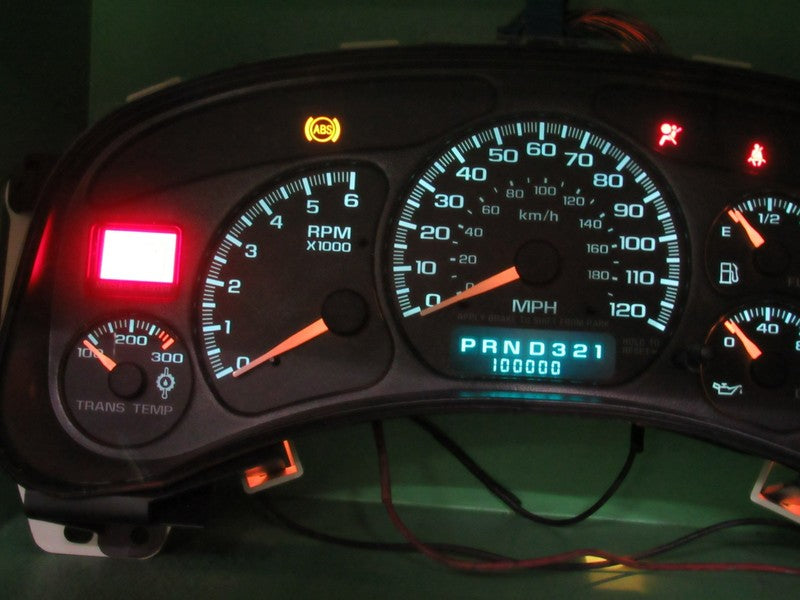 01-02 YUKON SIERRA DENALI INSTRUMENT GAUGE CLUSTER SPEEDO TACH MILEAGE