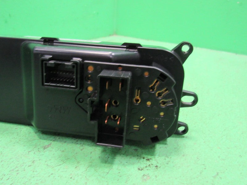 55056323AC 02-05 RAM TRUCK DUAL ZONE A/C HEATER CLIMATE TEMP CONTROL R