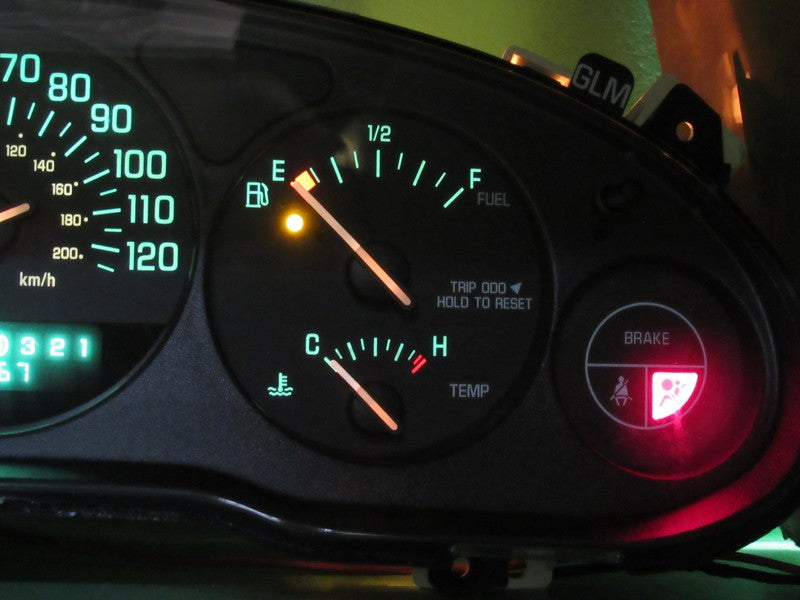 99-04 BUICK REGAL INSTRUMENT GAUGE CLUSTER GAUGES SPEEDO TACH MILEAGE 