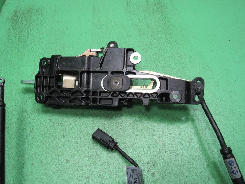 BMW 325Ci 330Ci E46 M3 CONVERTIBLE TOP FRONT LATCH LATCHES LOCK PAIR R