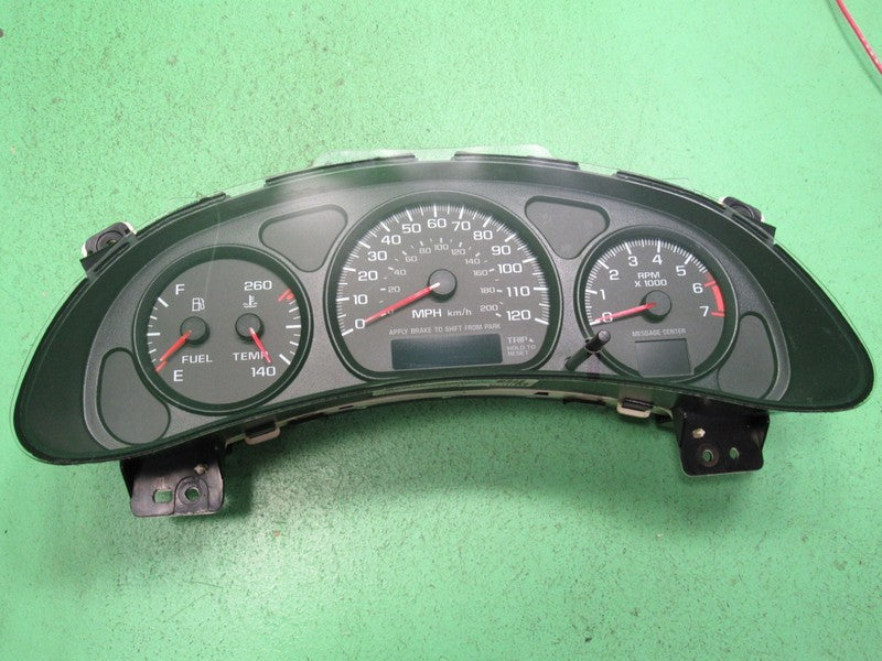 00-05 IMPALA MONTE CARLO INSTRUMENT GAUGE CLUSTER SPEEDO TACH MILEAGE 