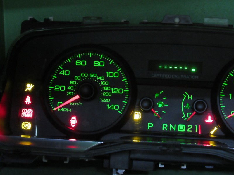 07 CROWN VICTORIA P71 INSTRUMENT GAUGE CLUSTER SPEEDO TACH MILEAGE PRO