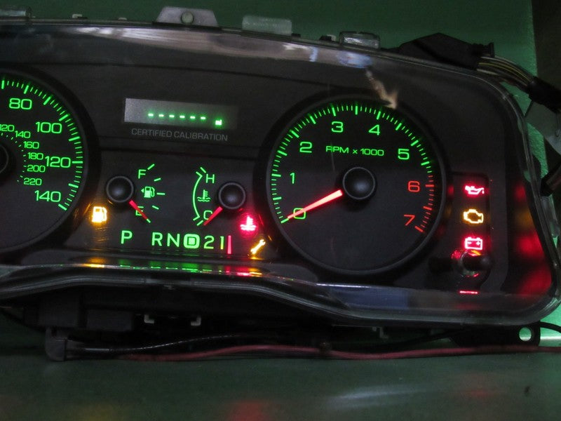 06 CROWN VICTORIA P71 INSTRUMENT GAUGE CLUSTER SPEEDO TACH MILEAGE PRO