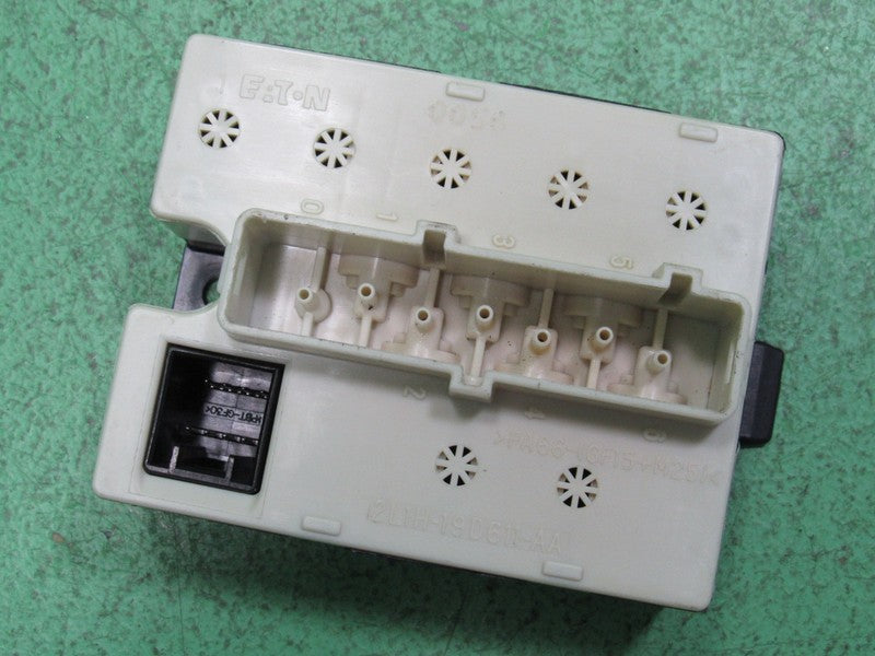 03-06 NAVIGATOR AC CLIMATE CONTROL VACUUM MODULE 2L1H-19D611-AA REBUIL