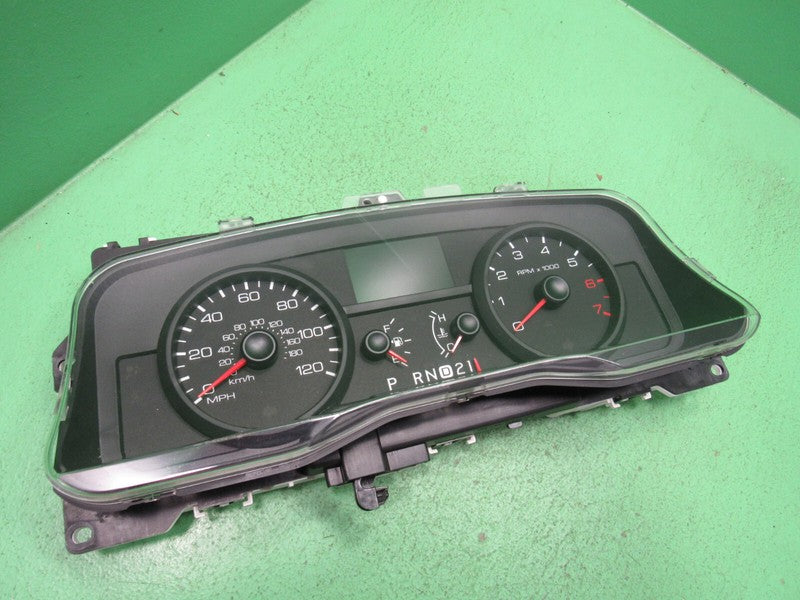 06 CROWN VICTORIA INSTRUMENT GAUGE CLUSTER SPEEDO TACH MILEAGE PROG 63