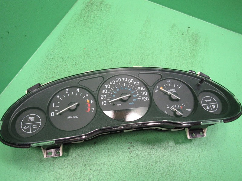 97-98 BUICK REGAL INSTRUMENT GAUGE CLUSTER GAUGES SPEEDO TACH MILEAGE 