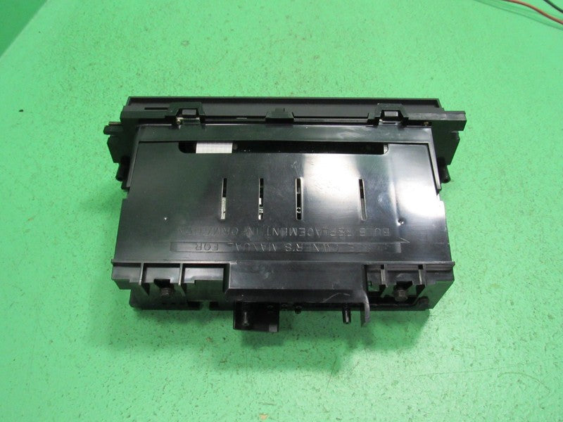 01-02 CROWN VIC EATC AUTOMATIC CLIMATE HEATER CONTROL 1W7H-19C933-AA R