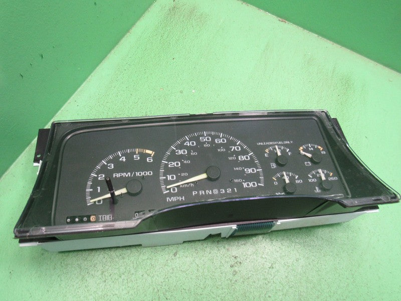95-96 C/K TRUCK SUBURBAN INSTRUMENT GAUGE CLUSTER SPEEDO TACH 352K REB