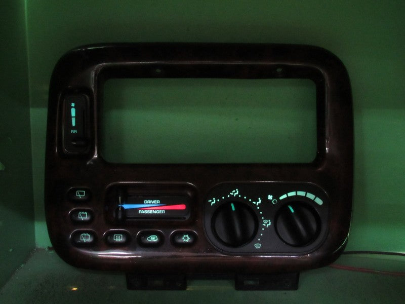04677966AB 99-00 T&C CARAVAN A/C HEATER CLIMATE TEMPERTURE CONTROL REB