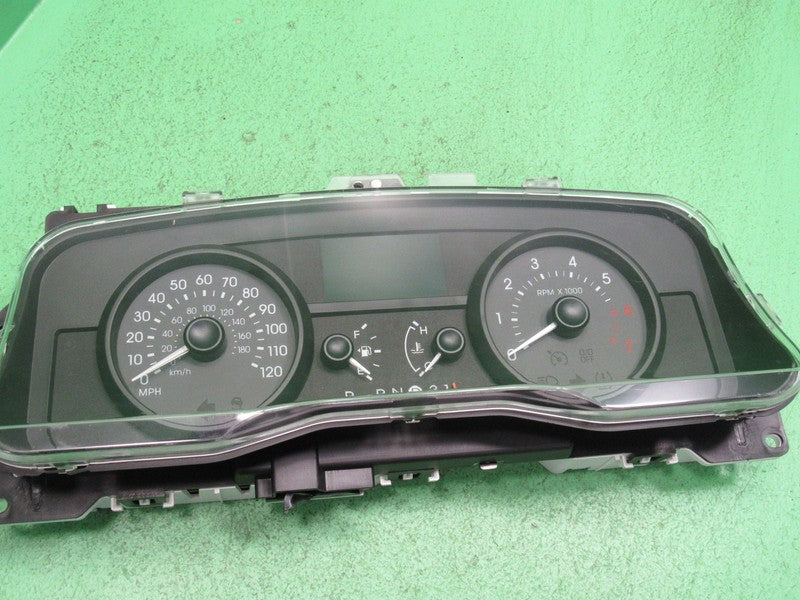 09 GRAND MARQUIS INSTRUMENT GAUGE CLUSTER GAUGES SPEEDO TACH MILEAGE P