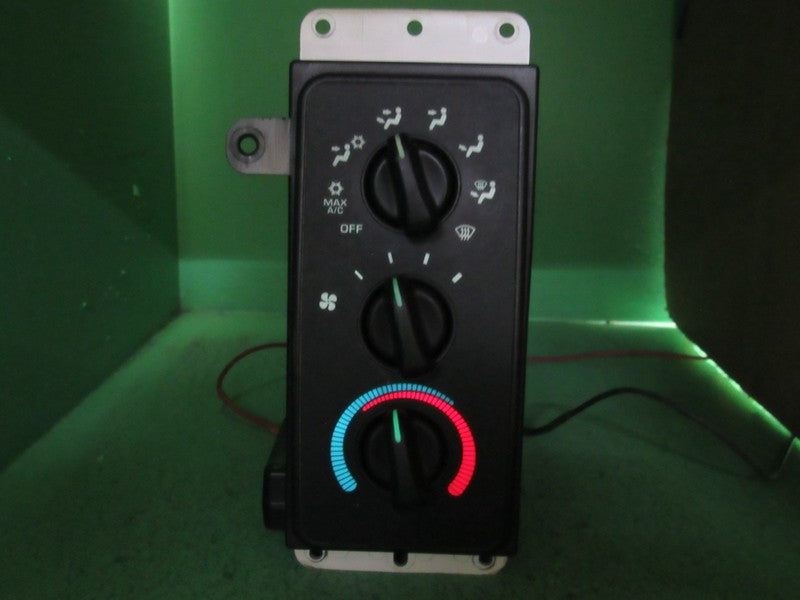 55056700AD 99-02 DODGE RAM A/C AC HEATER MANUAL CLIMATE TEMP CONTROL R